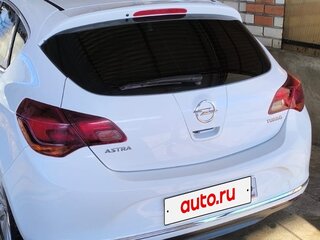 2014 Opel Astra J Рестайлинг, белый, 700000 рублей, вид 4