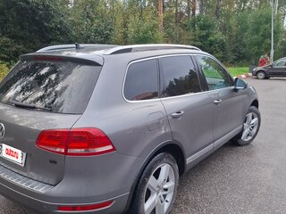 2014 Volkswagen Touareg II, серый, 2500000 рублей, вид 4