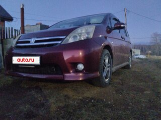 2009 Toyota ISis I, красный, 1000000 рублей, вид 2