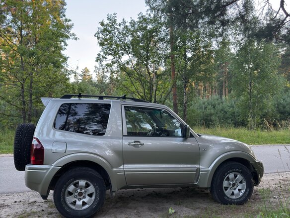 2003 Mitsubishi Pajero III Рестайлинг, золотистый, 750000 рублей - вид 6