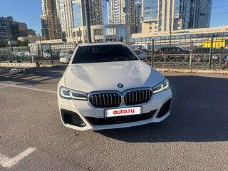 2020 BMW 5 серии 523d xDrive VII (G30/G31/G38) Рестайлинг, белый, 4490000 рублей, вид 4