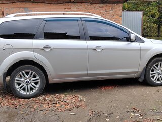 2008 Ford Focus II Рестайлинг, серебристый, 480000 рублей, вид 4
