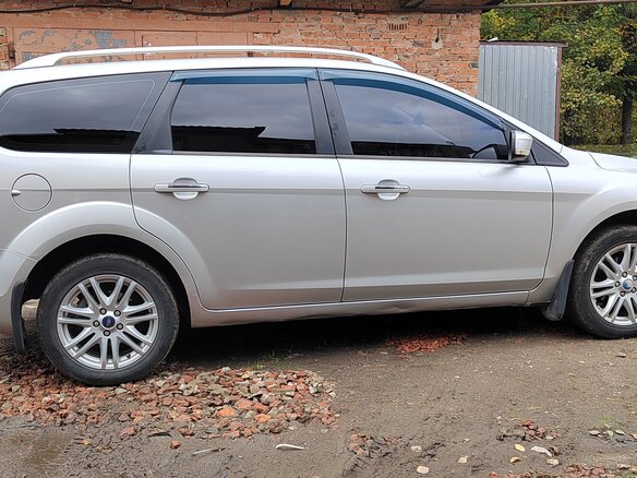 2008 Ford Focus II Рестайлинг, серебристый, 460000 рублей - вид 1
