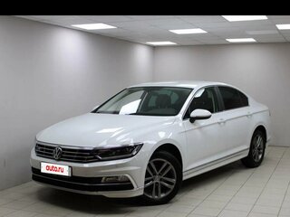 2017 Volkswagen Passat B8, белый, 2230000 рублей, вид 2