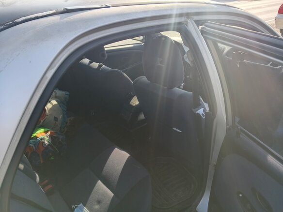 2001 Mitsubishi Carisma I Рестайлинг, серебристый, 250000 рублей - вид 34