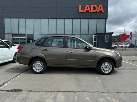 2026 Lada (ВАЗ) Granta I Рестайлинг, коричневый, 1088000 рублей, вид 3