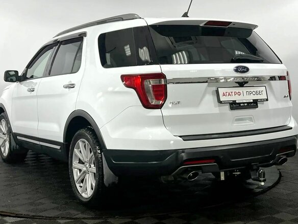 2018 Ford Explorer V Рестайлинг, белый, 2850000 рублей - вид 7