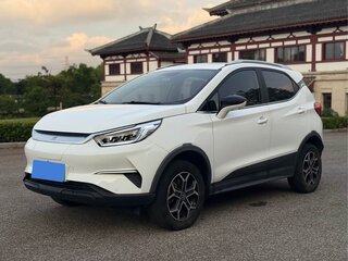 2022 BYD Yuan Pro (47 kWh) I Рестайлинг 2 (Pro), белый, 1300000 рублей, вид 3
