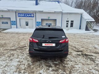 2020 Chevrolet Equinox III, серый, 2002000 рублей, вид 3