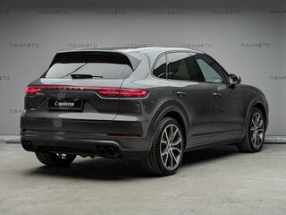 2019 Porsche Cayenne III, серый, 5997000 рублей, вид 3