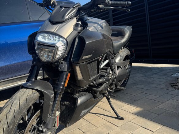2015 Ducati Diavel, серый, 1100000 рублей - вид 1