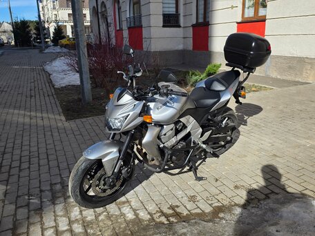 2007 Kawasaki Z 750, серый, 425000 рублей, вид 1