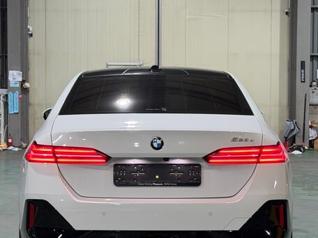 2024 BMW 5 серии 523d VIII (G60/G61/G68), белый, 6750000 рублей, вид 5