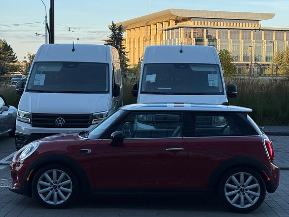 2015 Mini Hatch Cooper III (F55/F56), красный, 1260000 рублей - вид 6