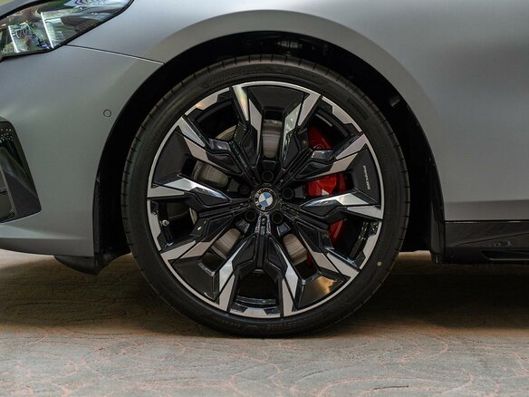 2026 BMW 5 серии 540d xDrive VIII (G60/G61/G68), серый, 14190000 рублей - вид 29