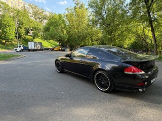 2004 BMW 6 серии 645i II (E63/E64), чёрный, 1050000 рублей, вид 3