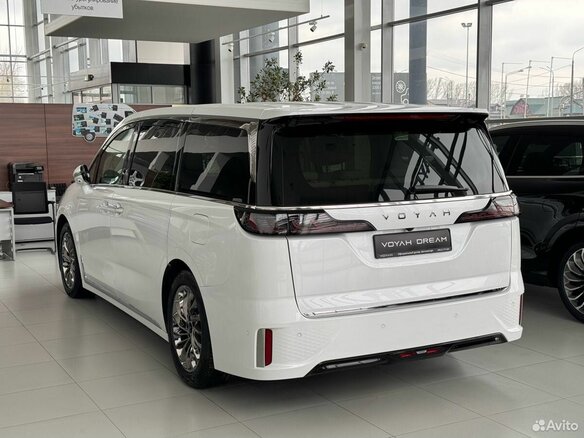 2023 Voyah Dream I, белый - вид 3