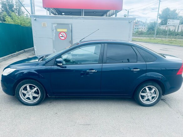 2011 Ford Focus II Рестайлинг, синий - вид 2