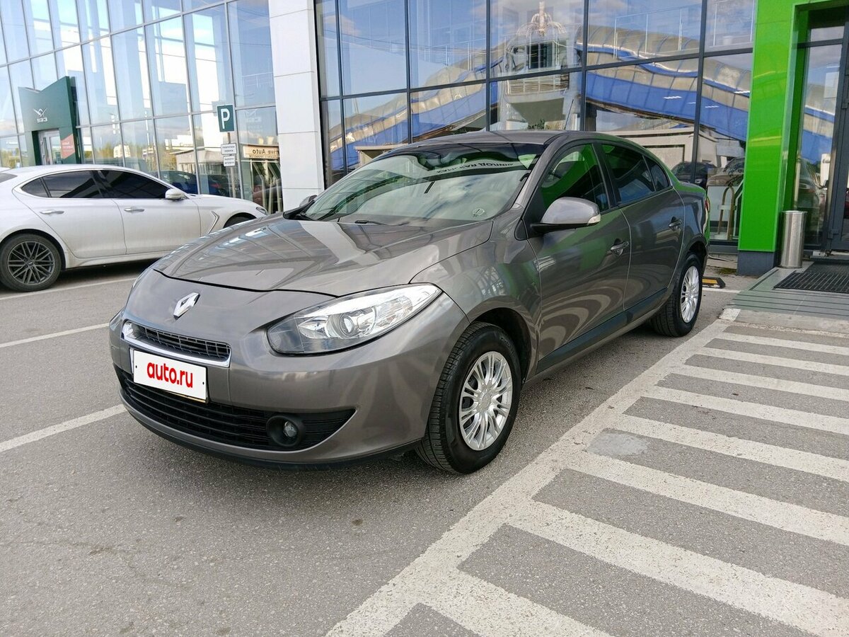 Открыть фотографии: Renault Fluence I