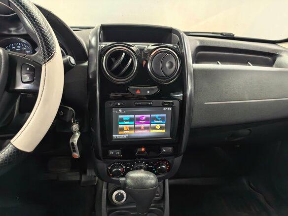 2017 Renault Duster I Рестайлинг, белый, 940000 рублей - вид 19