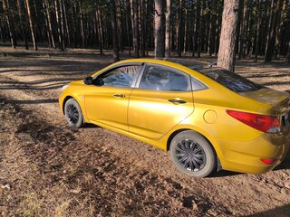 2012 Hyundai Solaris I, золотистый, 730000 рублей, вид 3