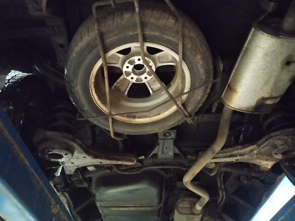 2002 Hyundai Trajet I, серый, 450000 рублей - вид 15