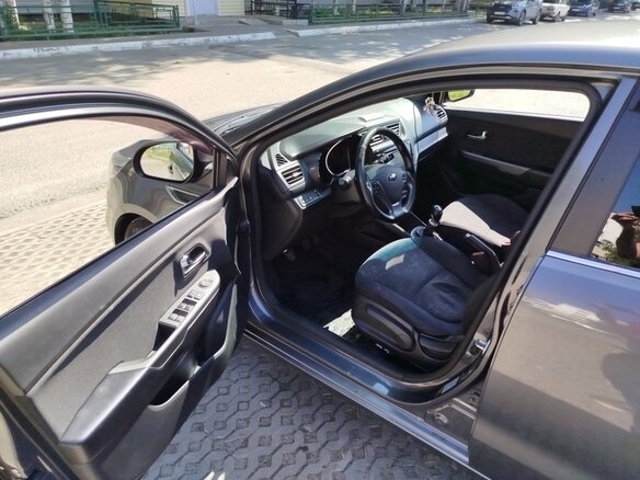 2015 Kia Rio III Рестайлинг, серый, 1100000 рублей - вид 5