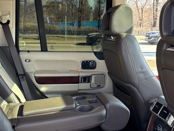 2010 Land Rover Range Rover Supercharged III Рестайлинг 2, коричневый, 2325000 рублей - вид 16