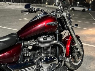 Triumph Thunderbird Commander