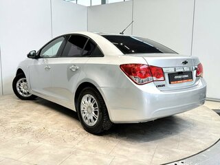 2010 Chevrolet Cruze I, серебристый, 590000 рублей, вид 3