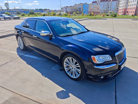 2012 Chrysler 300C II, синий, 1380000 рублей - вид 8