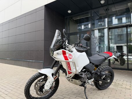 2022 Ducati DesertX, белый, 1400000 рублей, вид 3