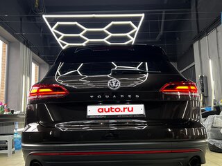 2019 Volkswagen Touareg III, коричневый, 3999990 рублей, вид 5