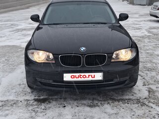 2010 BMW 1 серии 116i I (E81/E82/E87/E88) Рестайлинг, чёрный, 865000 рублей, вид 3