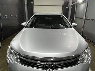 2015 Toyota Camry VII (XV50) Рестайлинг, серебристый, 2150000 рублей, вид 1