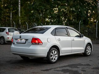 2015 Volkswagen Polo V, белый, 777000 рублей, вид 2