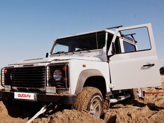 2005 Land Rover Defender 90 I, белый, 1550000 рублей, вид 2