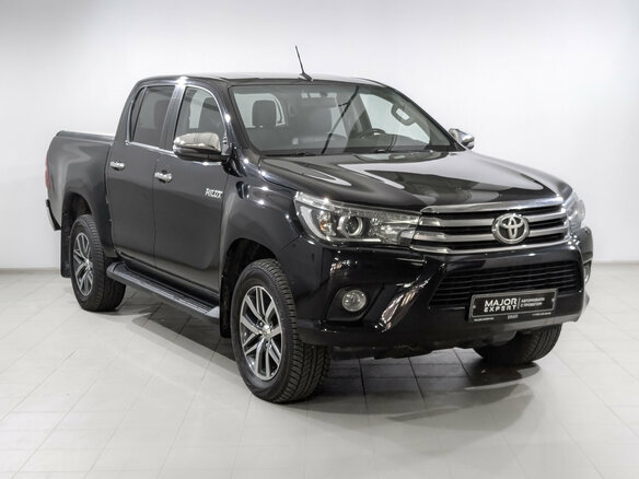 2017 Toyota Hilux VIII, чёрный, 3575000 рублей - вид 2