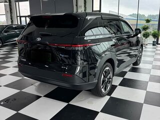 2025 Toyota bZ3X 58.3 kWh, чёрный, 2550000 рублей, вид 4