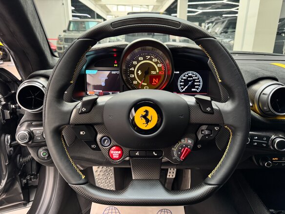 2022 Ferrari 812 Competizione, серый - вид 27