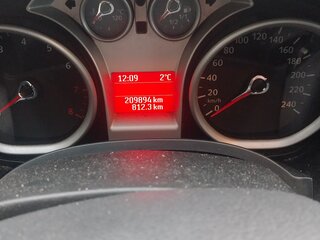 2010 Ford Focus II Рестайлинг, фиолетовый, 380000 рублей, вид 5