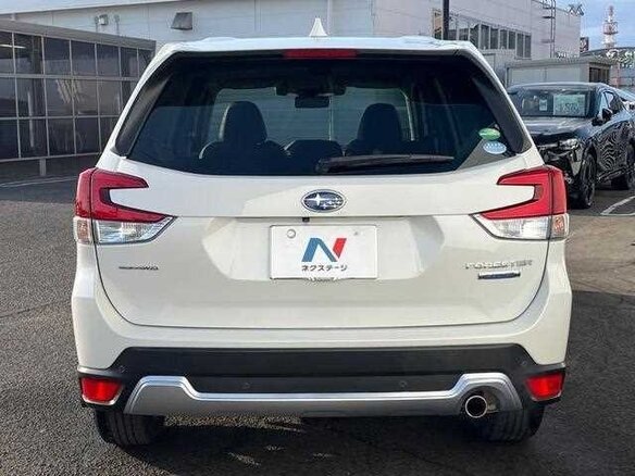 2021 Subaru Forester MHEV V, белый - вид 5