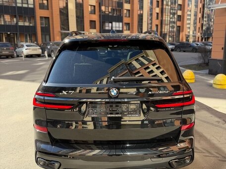 2025 BMW X7 40d I (G07) Рестайлинг, чёрный, 14300000 рублей, вид 4
