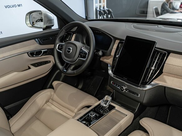 2026 Volvo XC90 B5 II Рестайлинг 2, золотистый, 10500000 рублей - вид 7