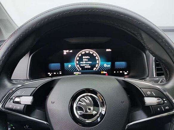 2022 Skoda Karoq DSG7 I, чёрный - вид 1