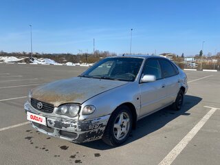 2001 Toyota Corolla VIII (E110) Рестайлинг, белый, 210000 рублей, вид 1