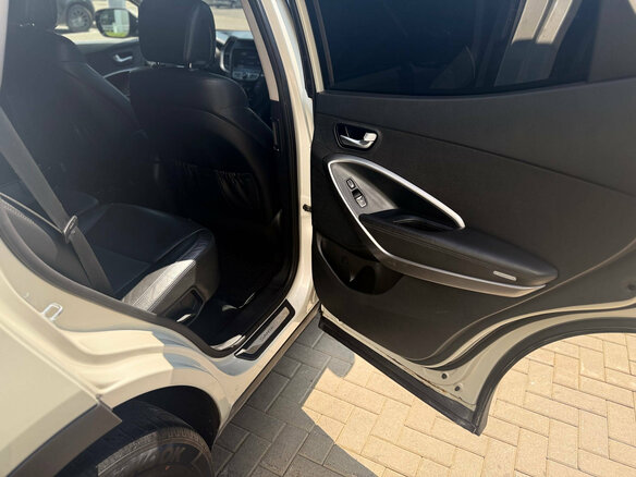 2013 Hyundai Santa Fe III, бежевый - вид 26