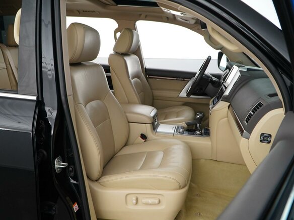 2016 Toyota Land Cruiser 200 Series Рестайлинг 2, чёрный, 5759444 рублей - вид 8