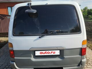 2003 Toyota Regius Ace H100, белый, 870000 рублей, вид 3