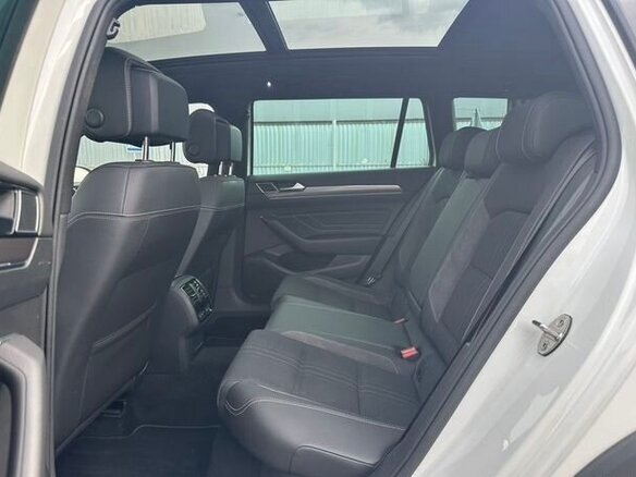 2020 Volkswagen Passat Alltrack B8 Рестайлинг, белый, 3000000 рублей - вид 15